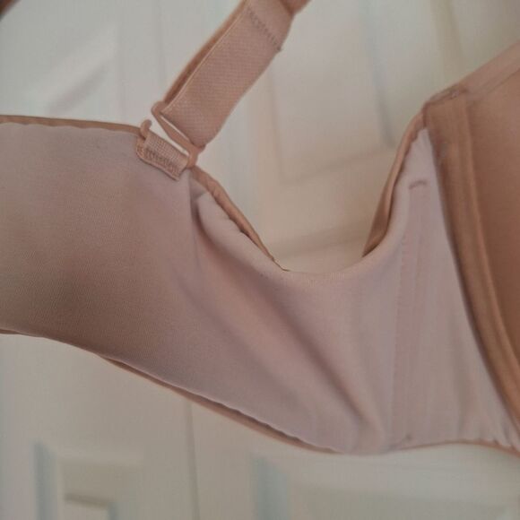🎁Gap Body Everyday Multiway T-Shirt Bra Size 38D - Picture 9 of 10